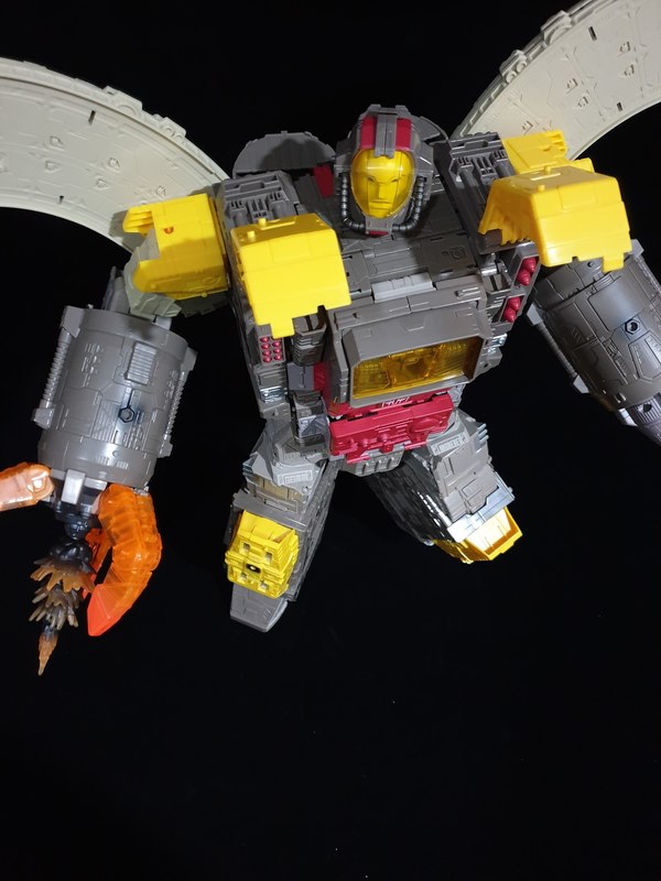 In Hand Images Wfc S29 Omega Supreme Bases  (2 of 17)